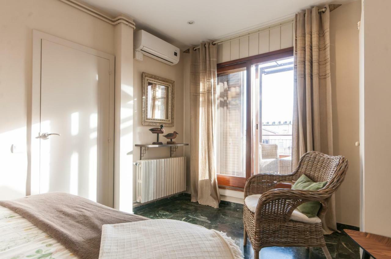 Elevated Experience - Urquinaona Apartment Barcelona Ngoại thất bức ảnh